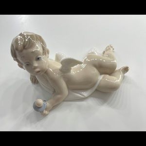 Nao by Lladró angel